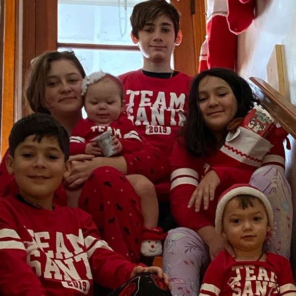 Meet your Posh Ambassador, LeslieRenee - Picture 8 of 8